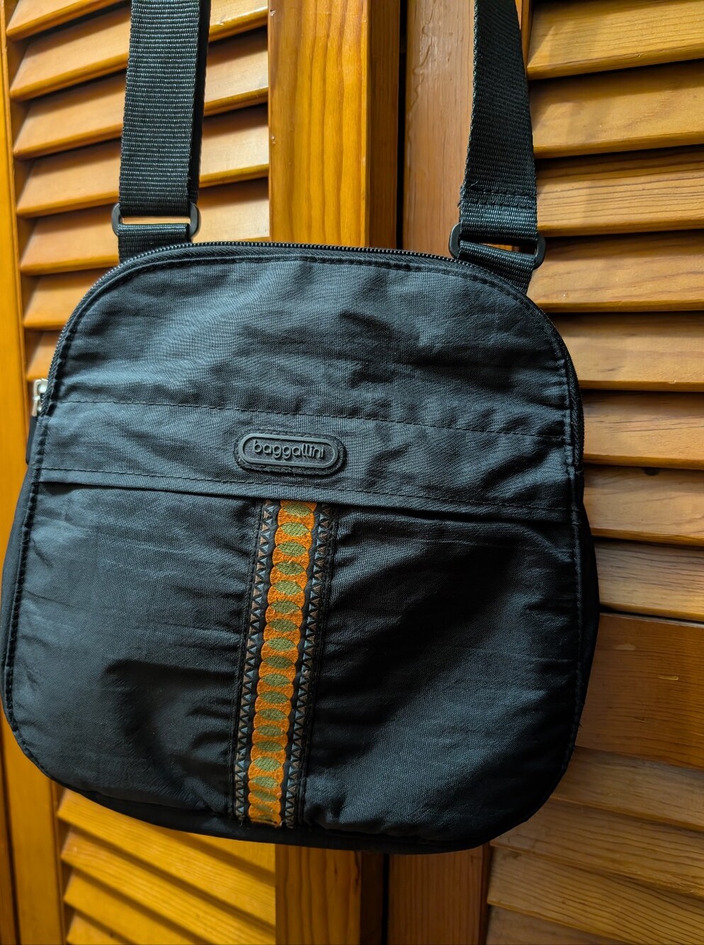 Baggallini Black Nylon Crossbody Purse
